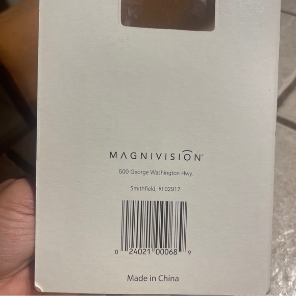 Magnivision Magnifier Double Strength Bifocal Lens 2 X 3 inch Sturdy Metal Frame - Picture 6 of 7